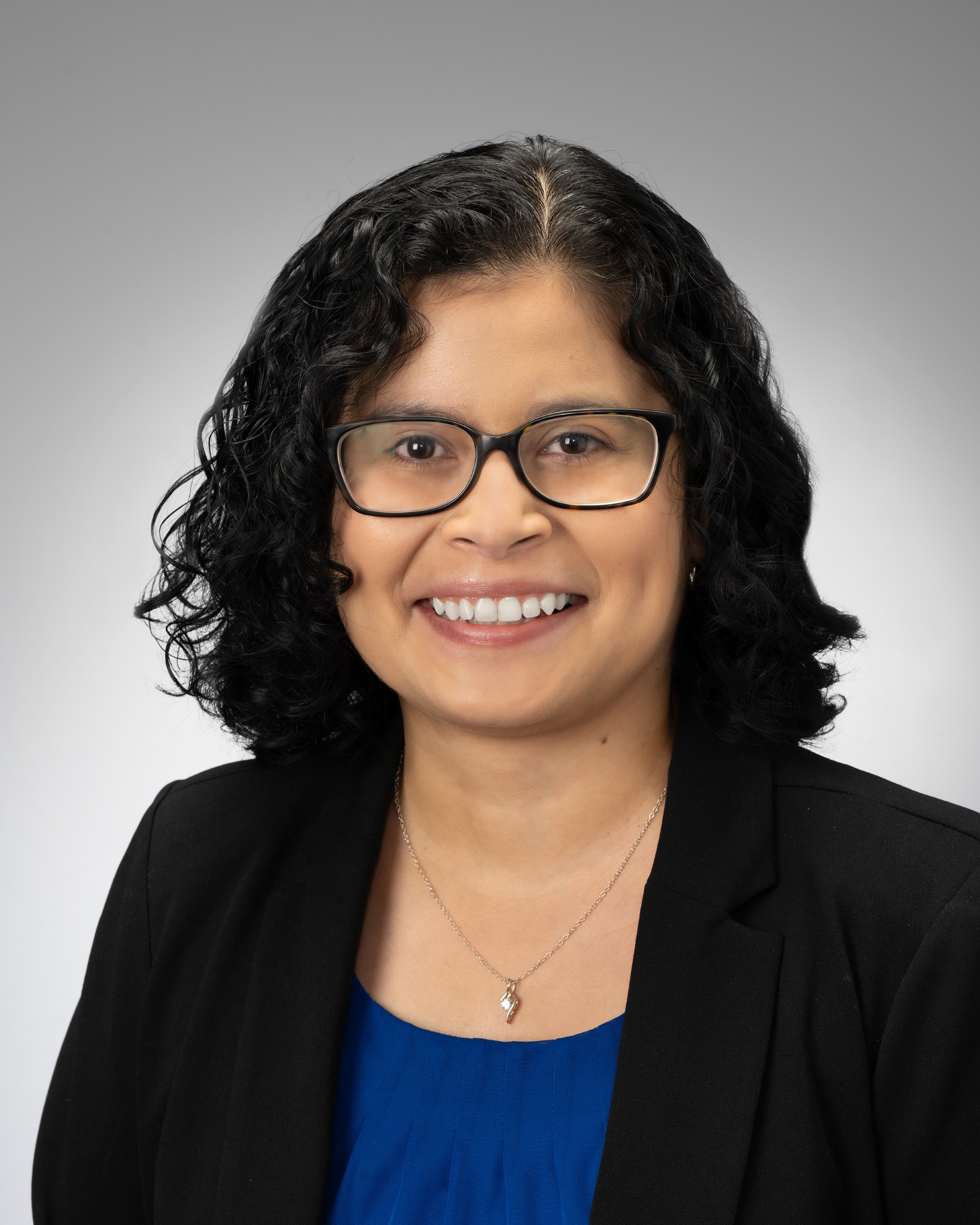 Headshot of Jenny Ruiz