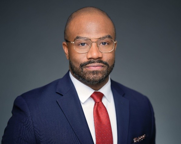 Headshot of Marvin Figueroa